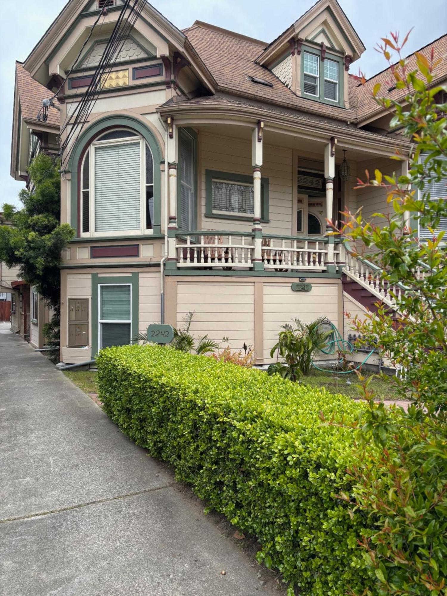 Alameda 3Br Unique Victorian Penthouse With Deck And Outdoor Furniture, Ac, 3 Blocks To Beach & Shopping Center & 2 Free Parking Spaces Bagian luar foto